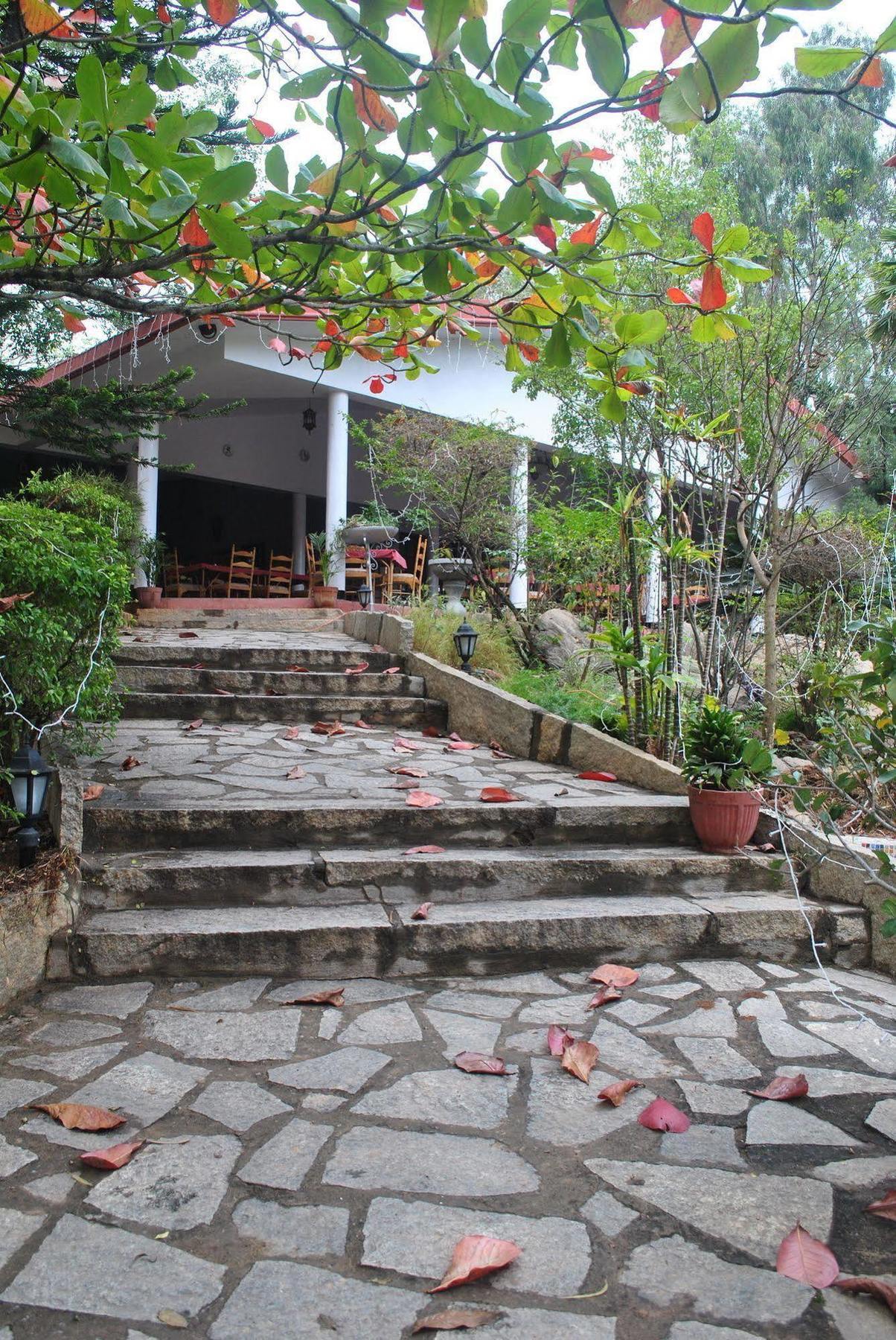 Eagle Ridge Resort Bengaluru Kültér fotó